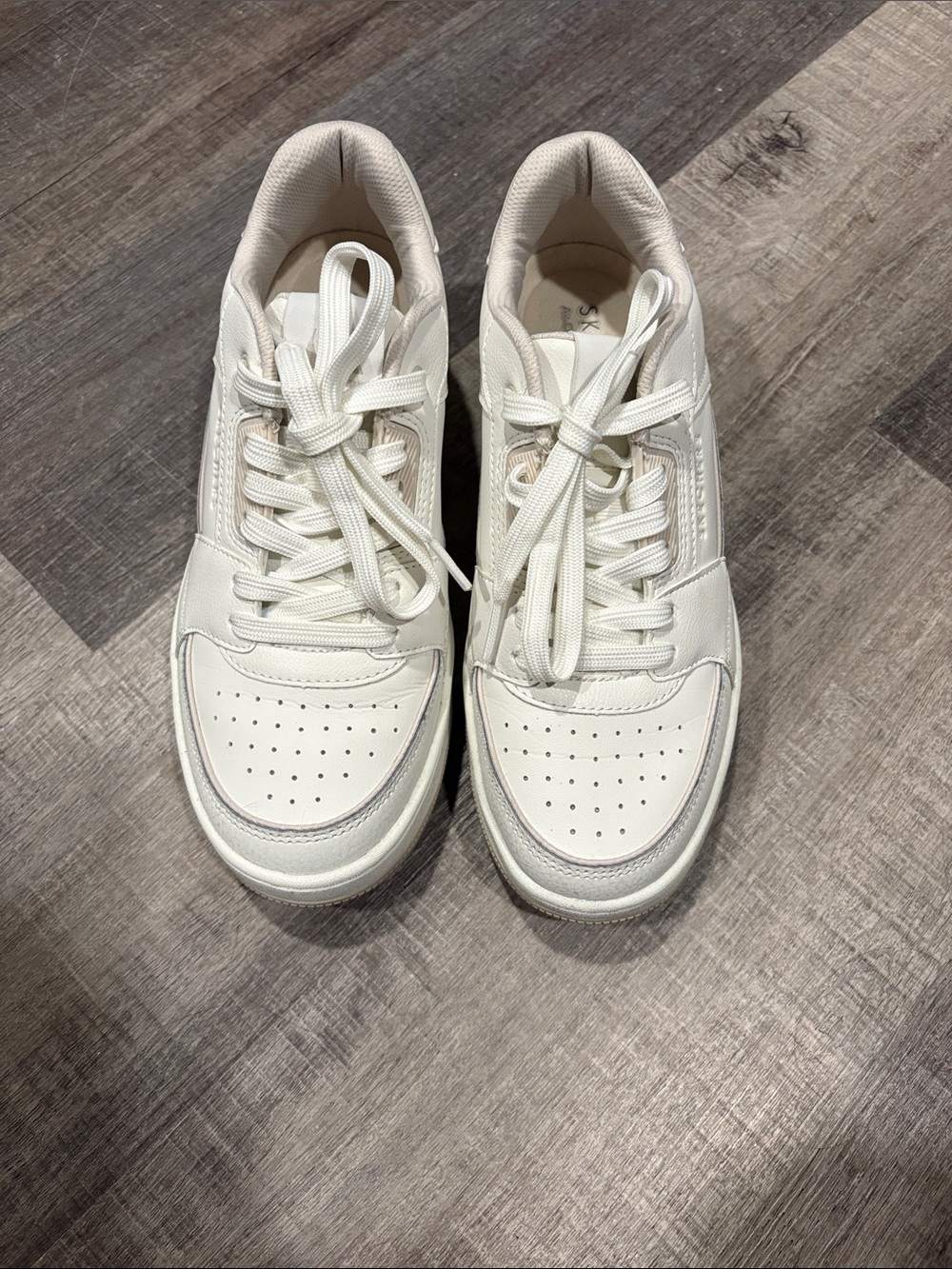 Skechers Women's White Low-Top Sneakers